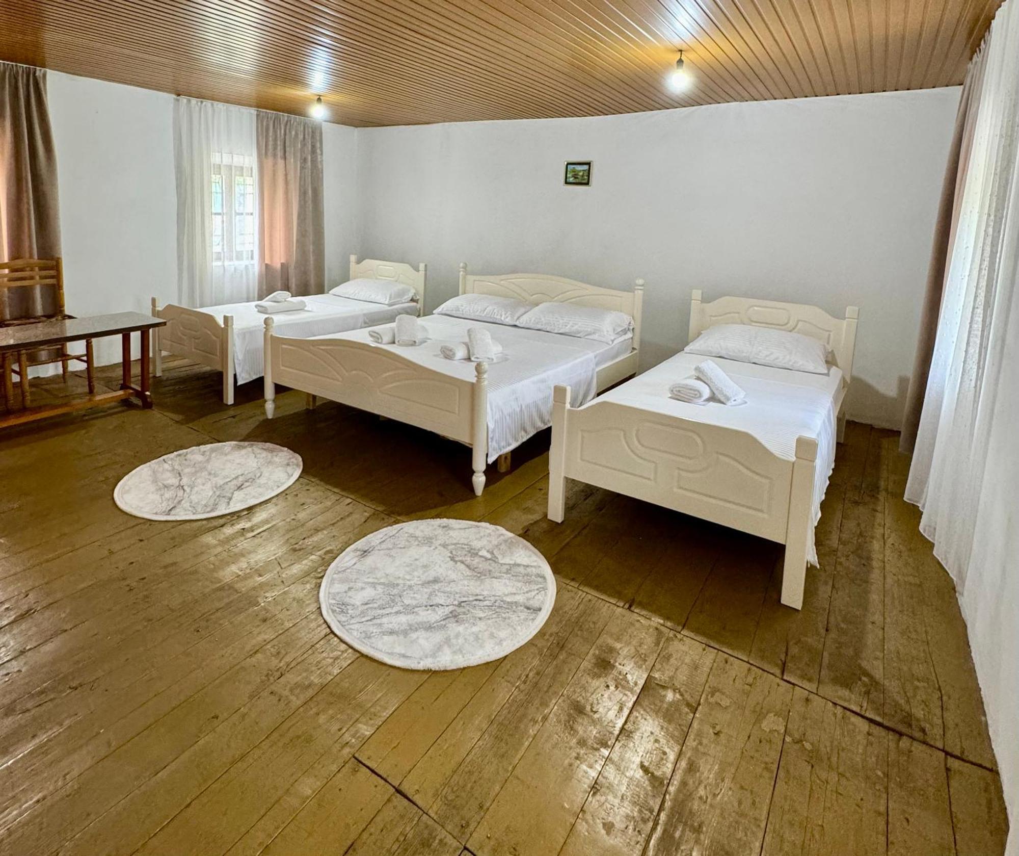 Guest House Noku Koman Buitenkant foto